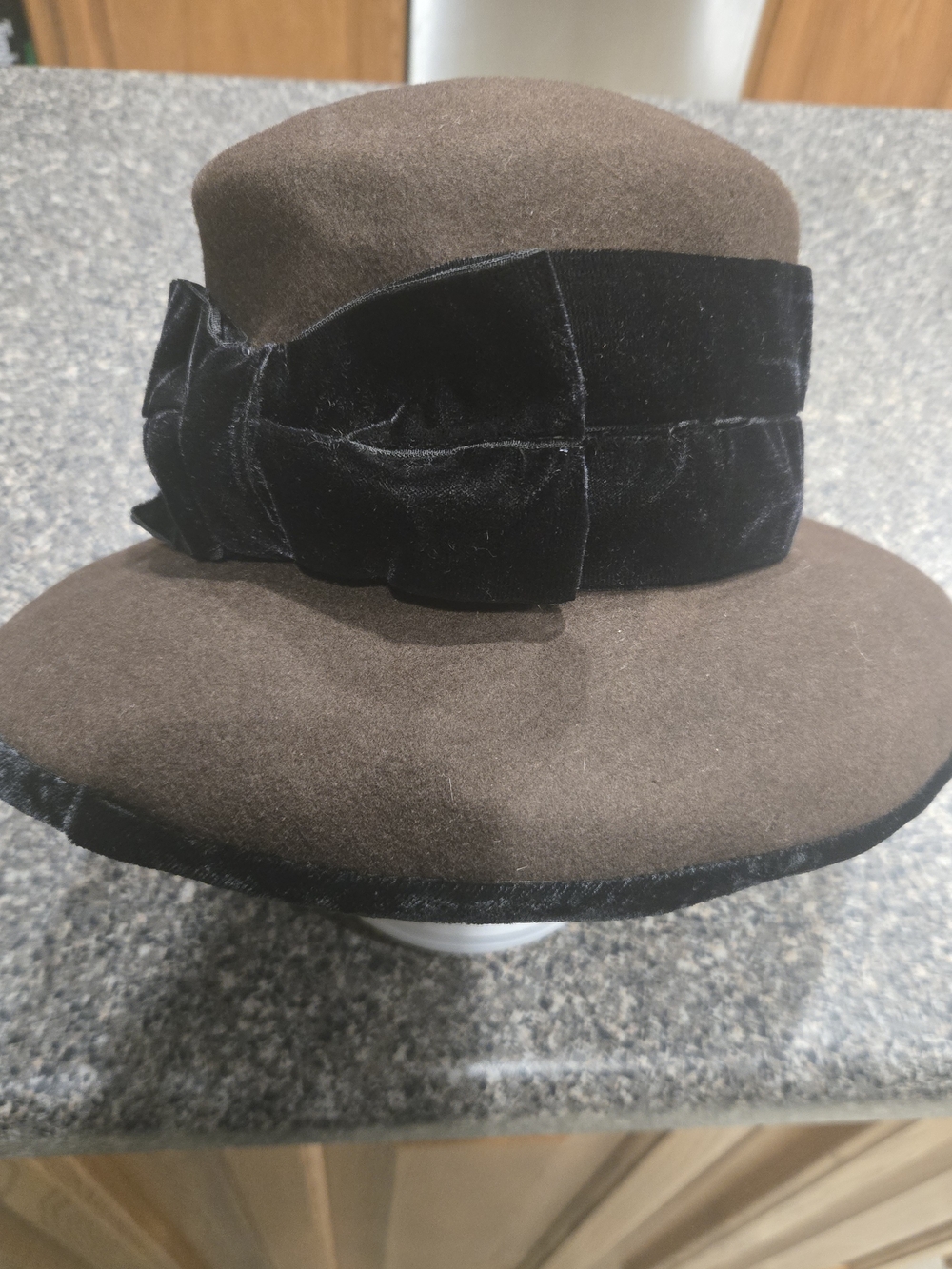 Womens Brown Cloche Hat with Black Velvet Band Italian 100% Wool Saks Fifth Ave